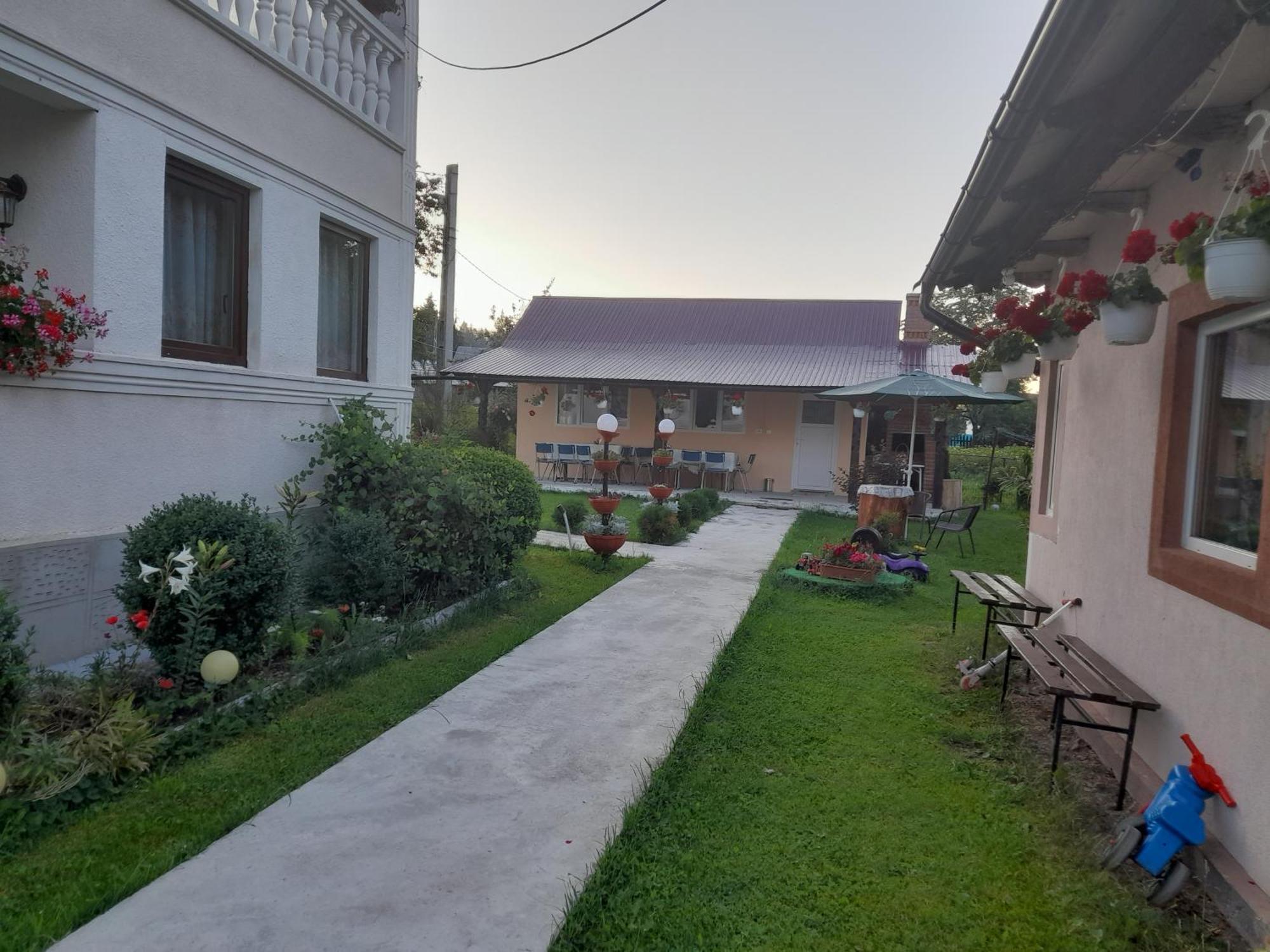 Hotel Casa Ionescu Sadová Exterior foto
