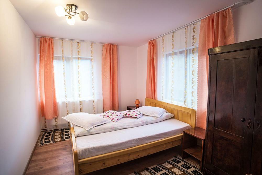Hotel Casa Ionescu Sadová Exterior foto